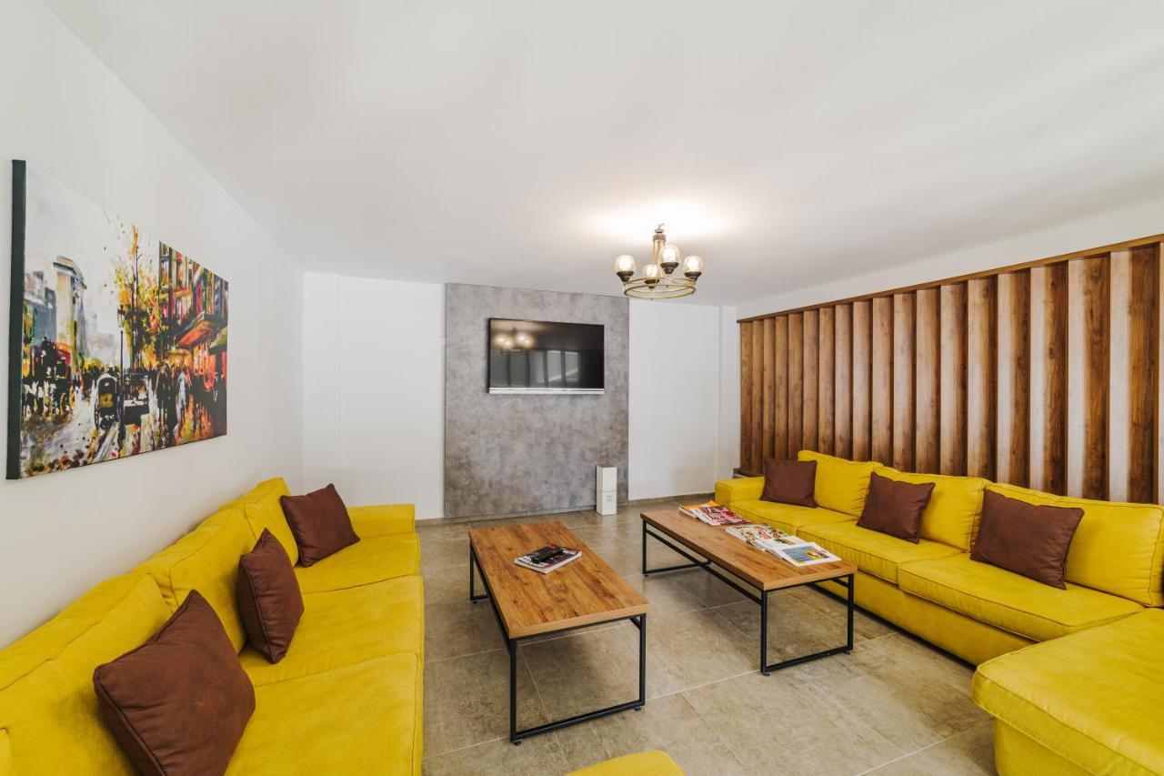 Uptown Bueyuek Anadolu Girne Hotel Exterior foto