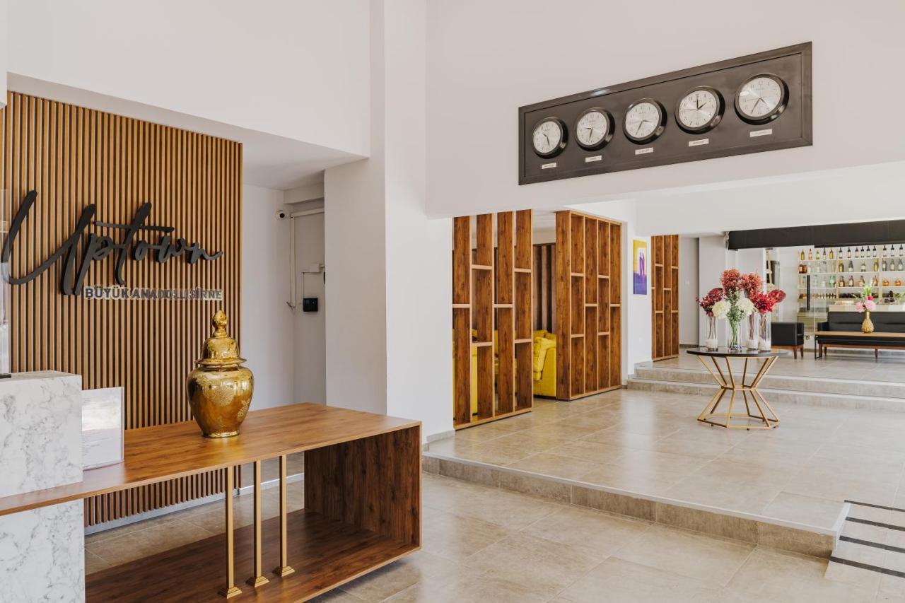 Uptown Bueyuek Anadolu Girne Hotel Exterior foto