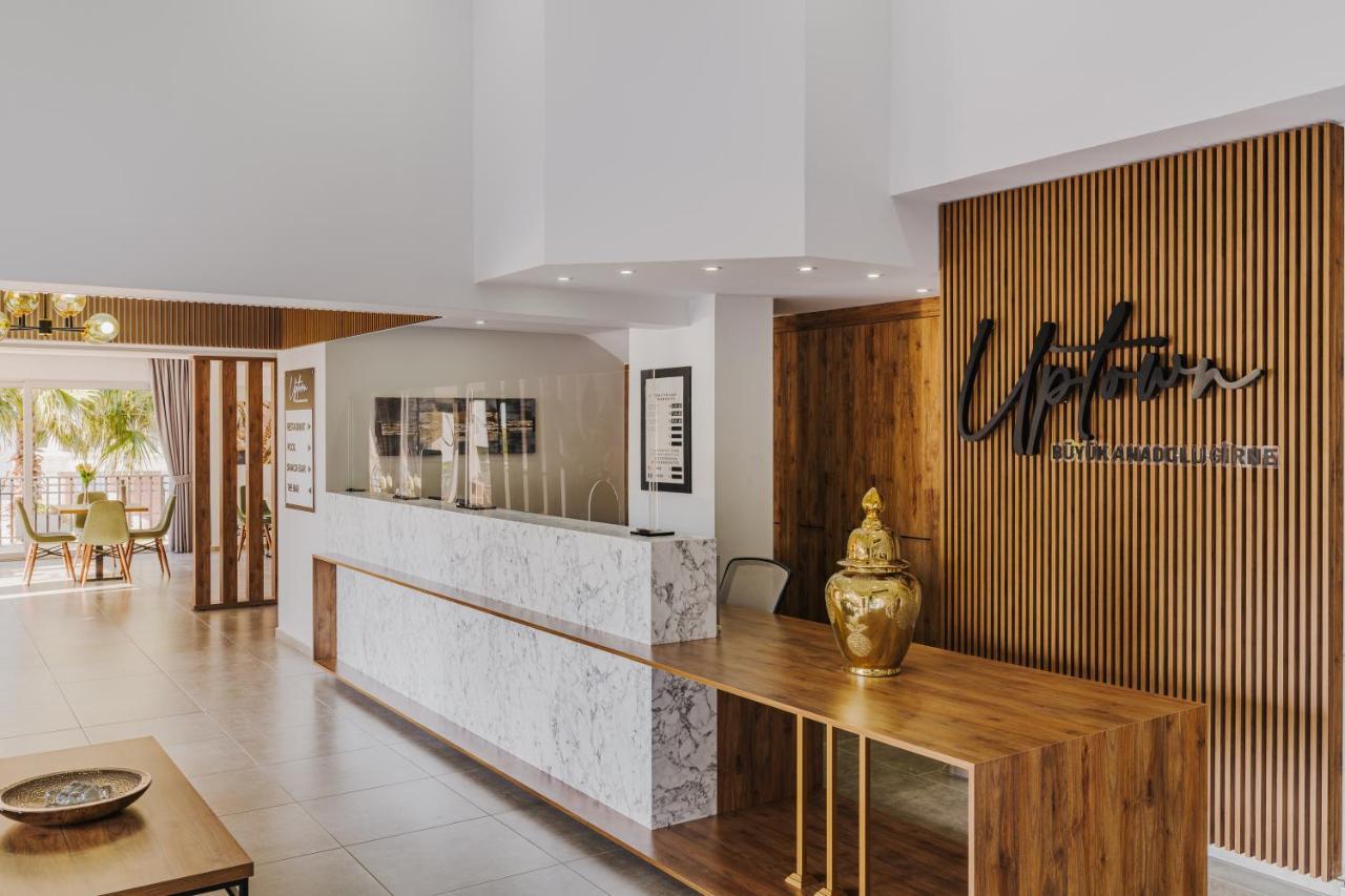 Uptown Bueyuek Anadolu Girne Hotel Exterior foto