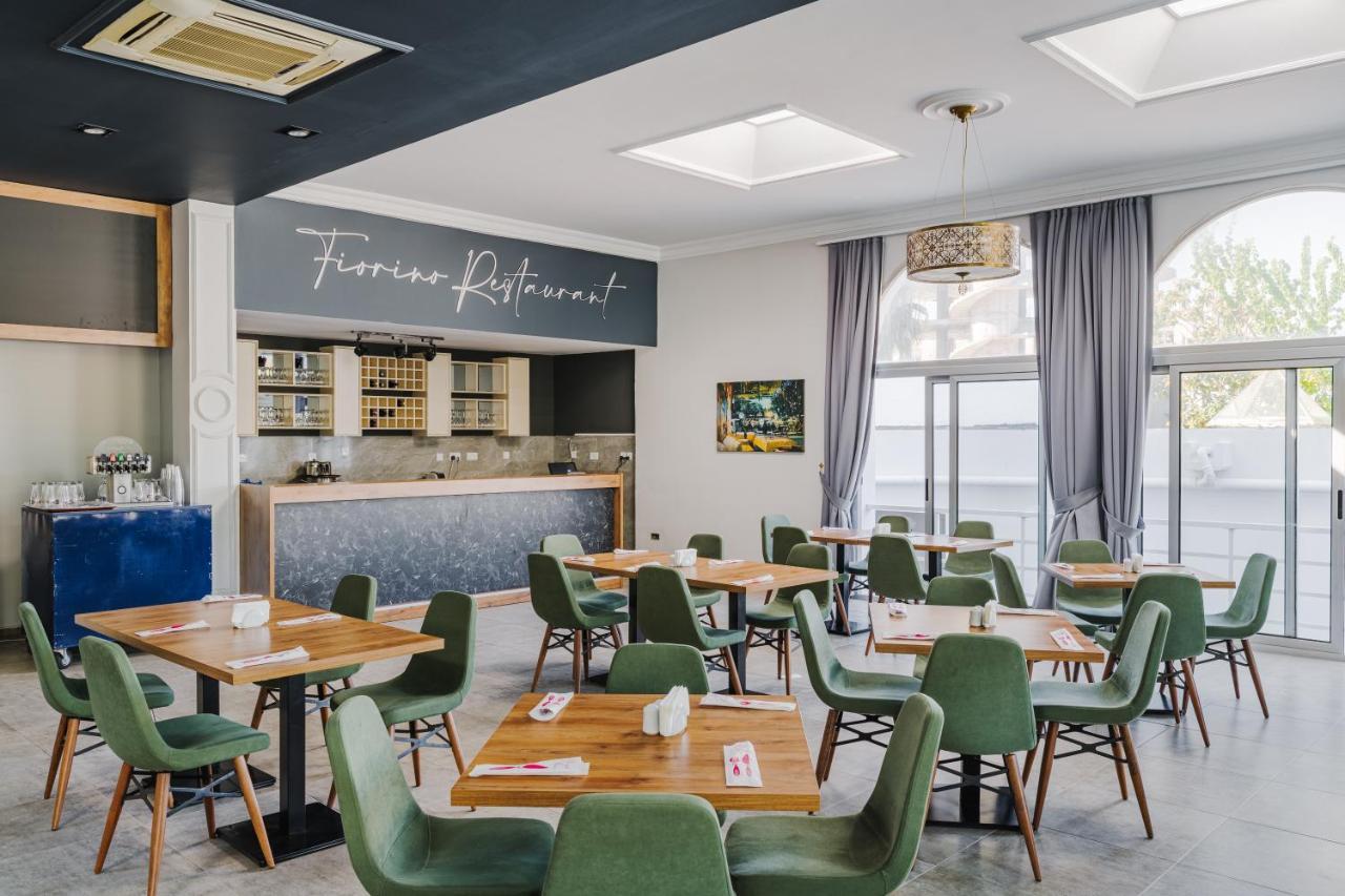 Uptown Bueyuek Anadolu Girne Hotel Exterior foto