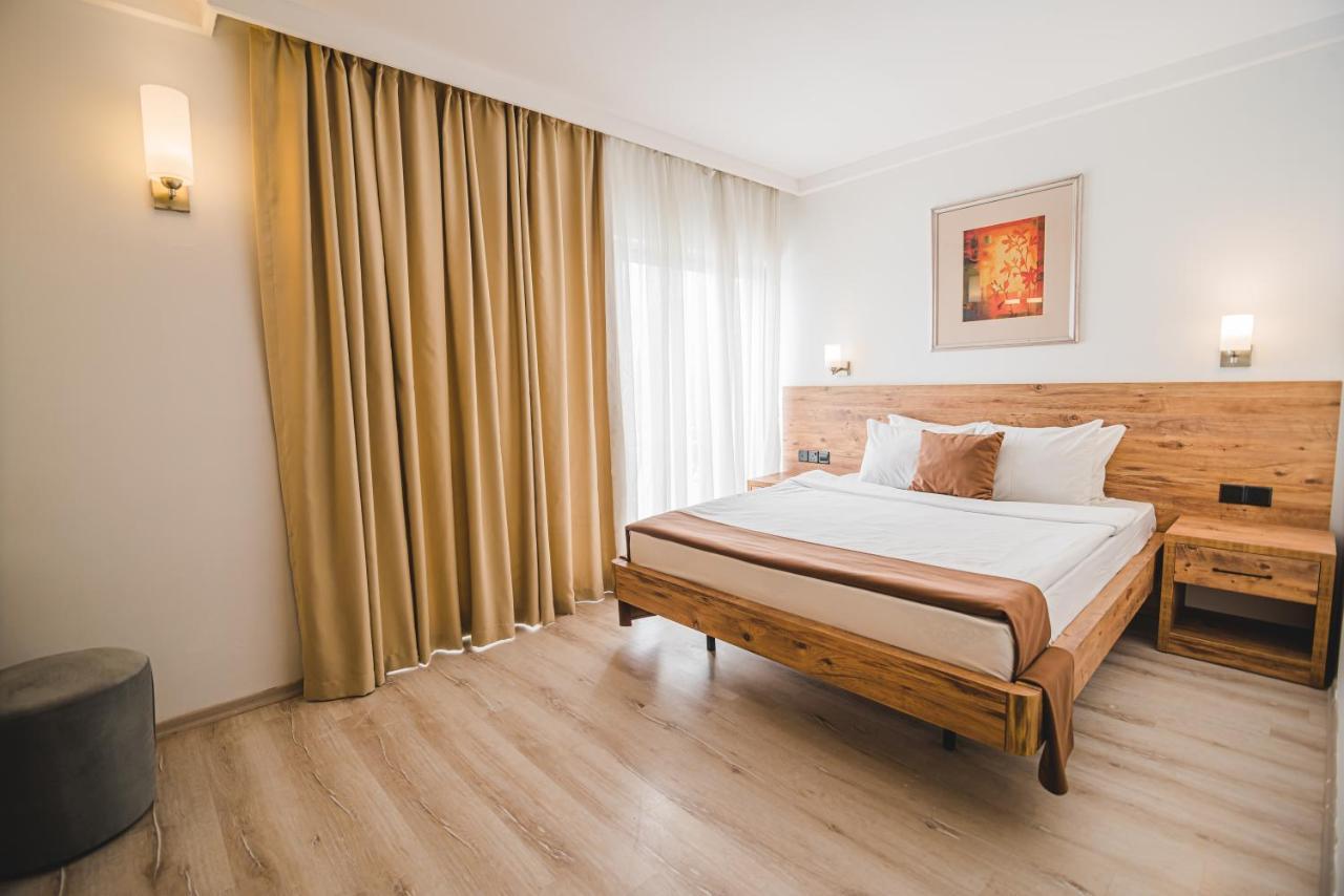 Uptown Bueyuek Anadolu Girne Hotel Exterior foto