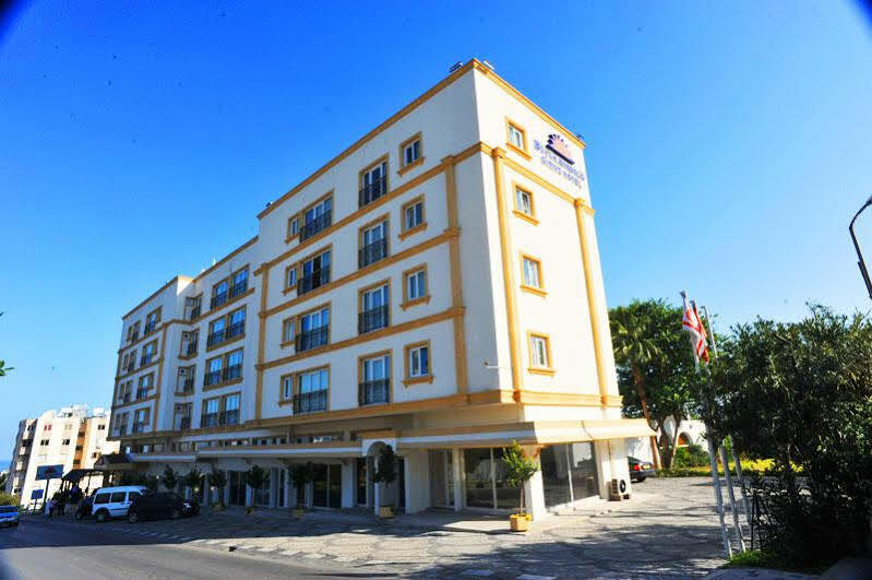 Uptown Bueyuek Anadolu Girne Hotel Exterior foto
